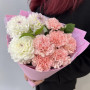 Букет из белых георгин и розовых гвоздик — вид 2